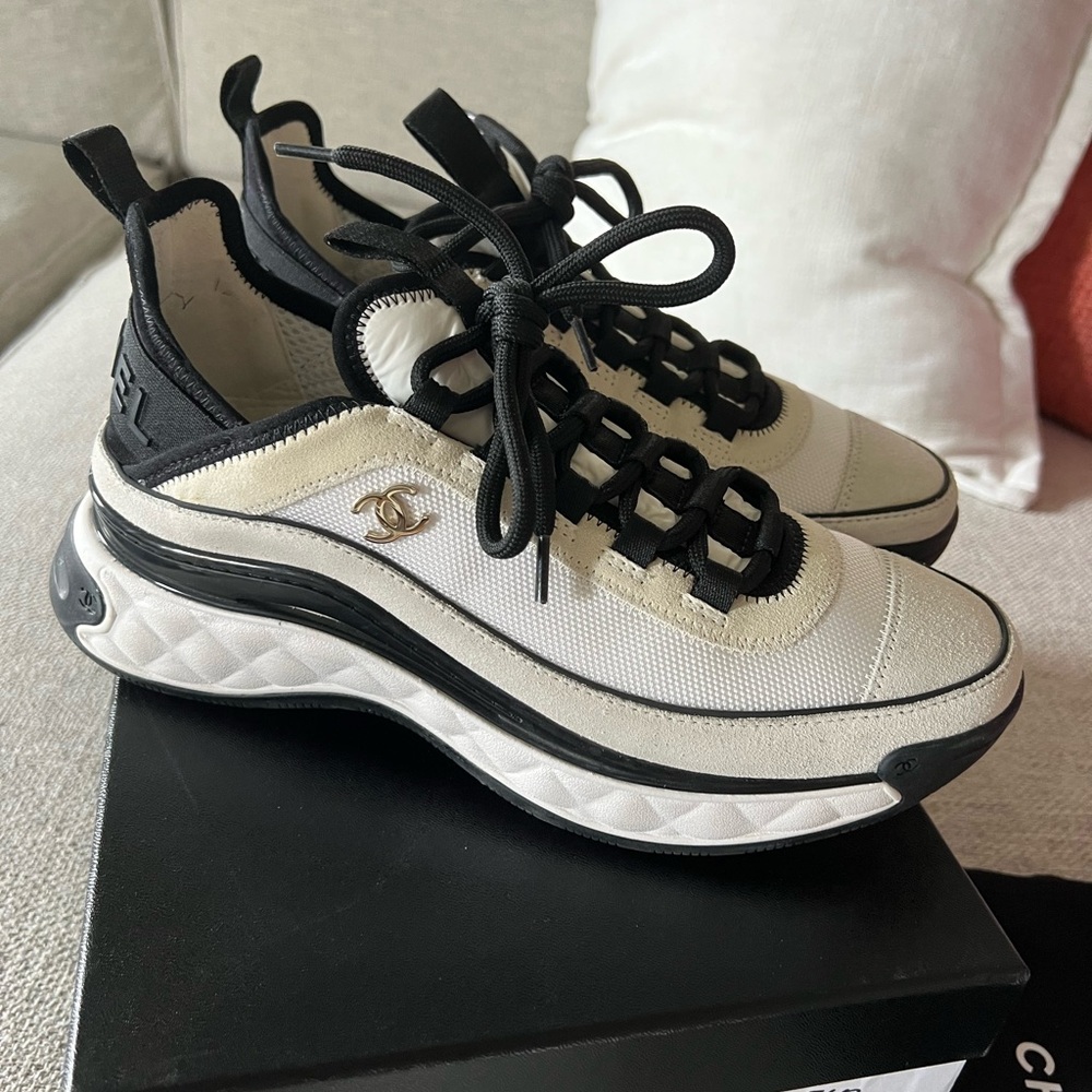 CHANEL Athletic Sneakers 22B size 38